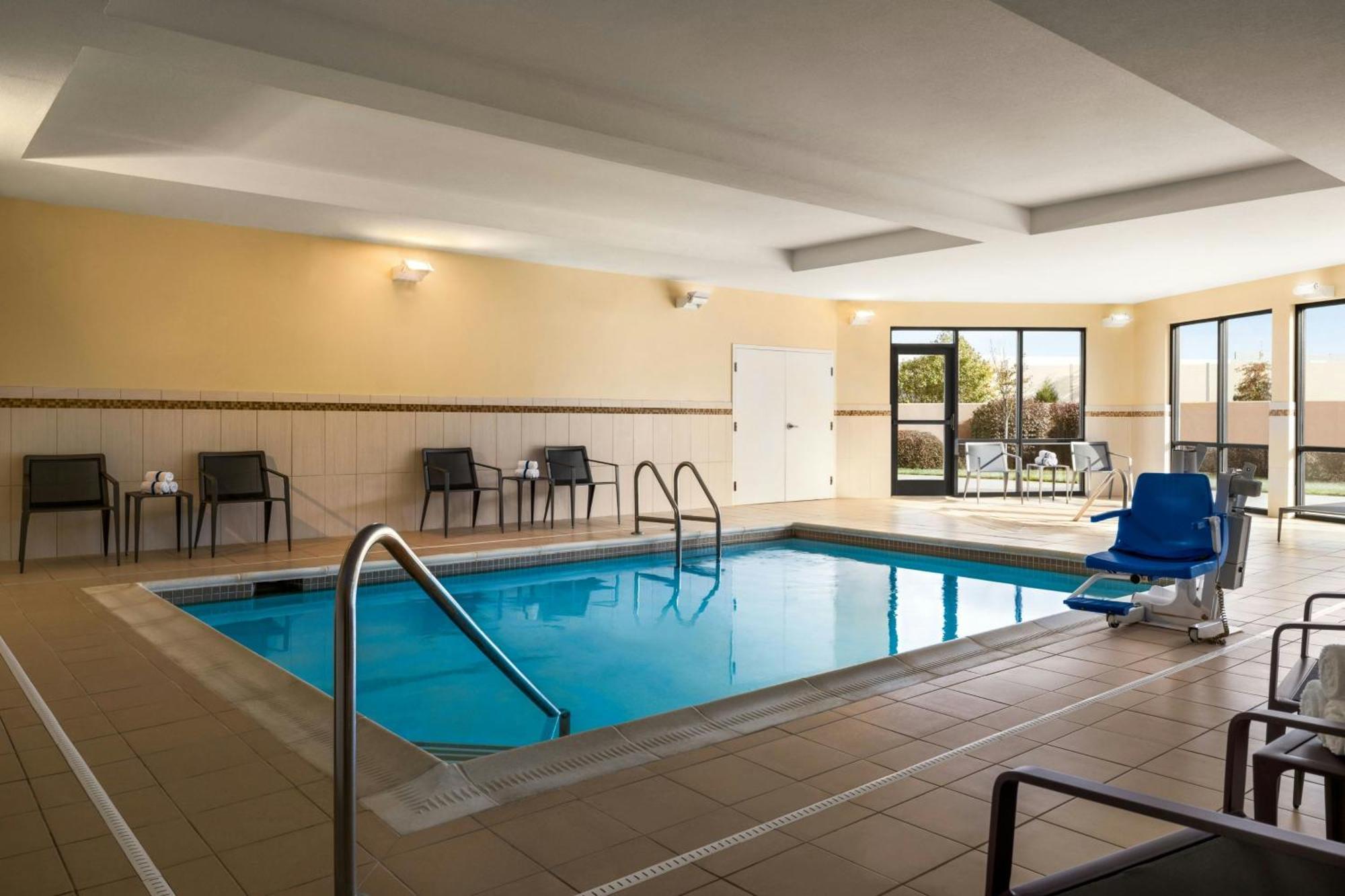 Courtyard Mt. Holly Westampton Hotel Exterior foto